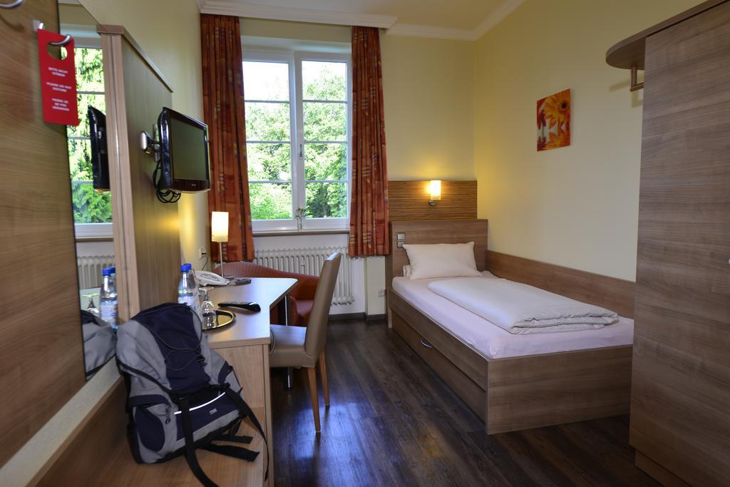Bb Haus Neugebauer Garni Hotel Geisenheim Eksteriør billede